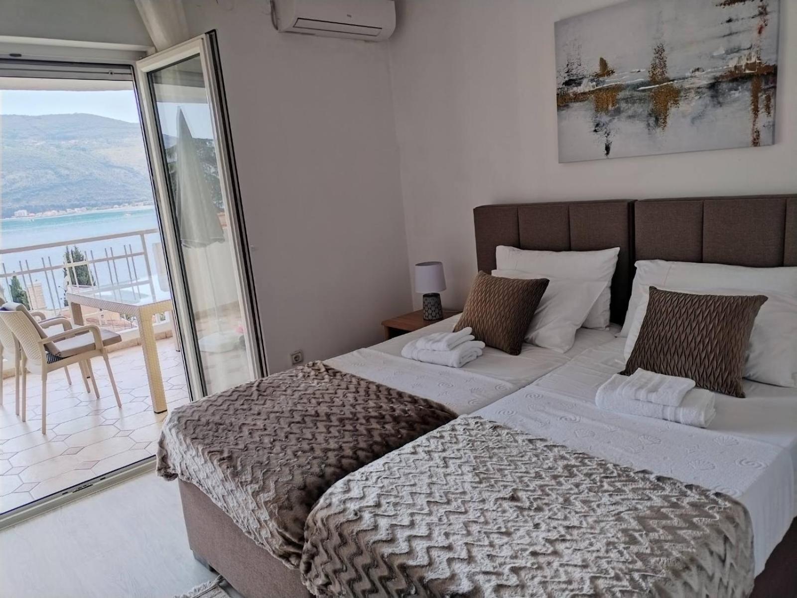 Apartment Topla Herceg Novi Esterno foto